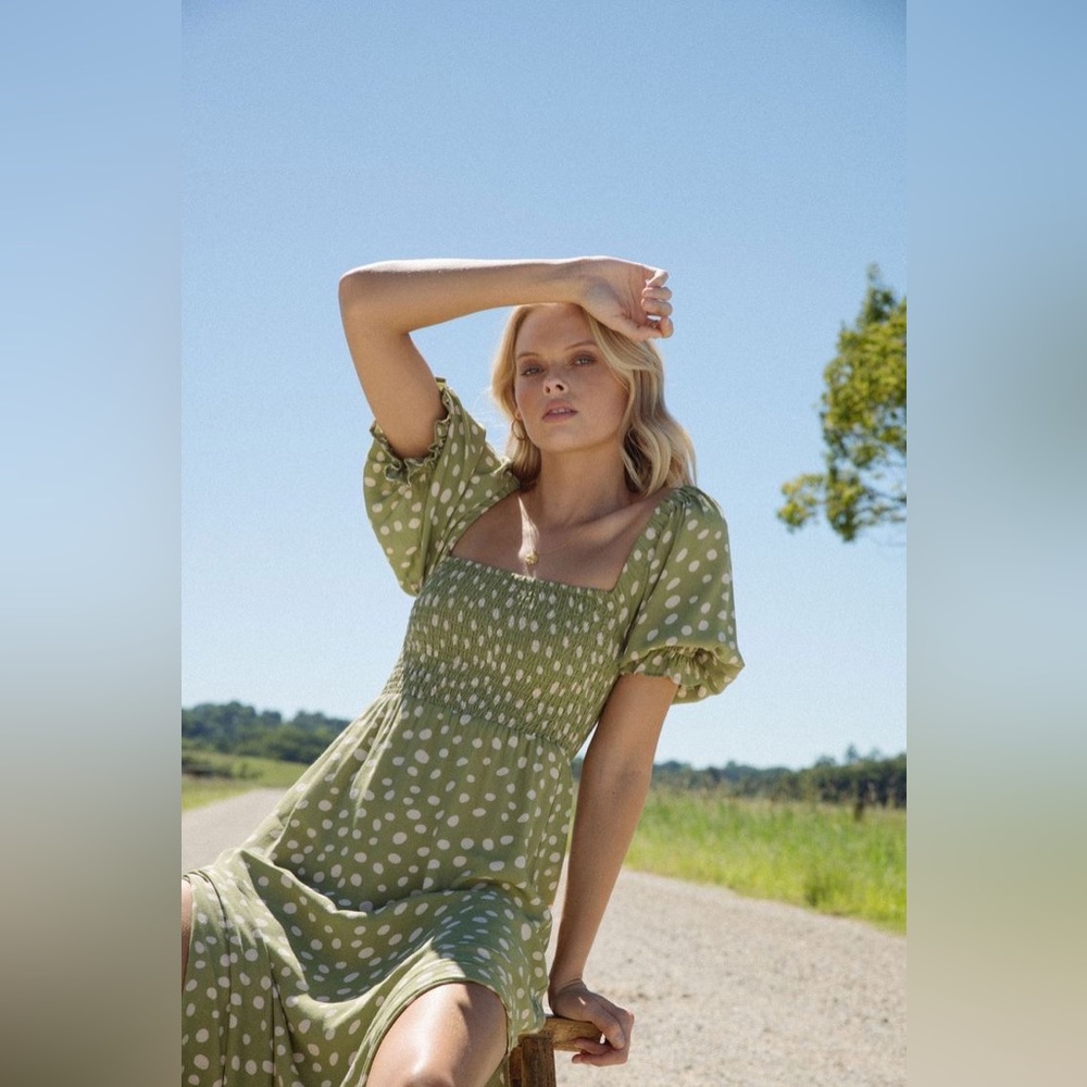 Kivari - Gianna Polka Dot Shirred Midi Dress - Green - Size L